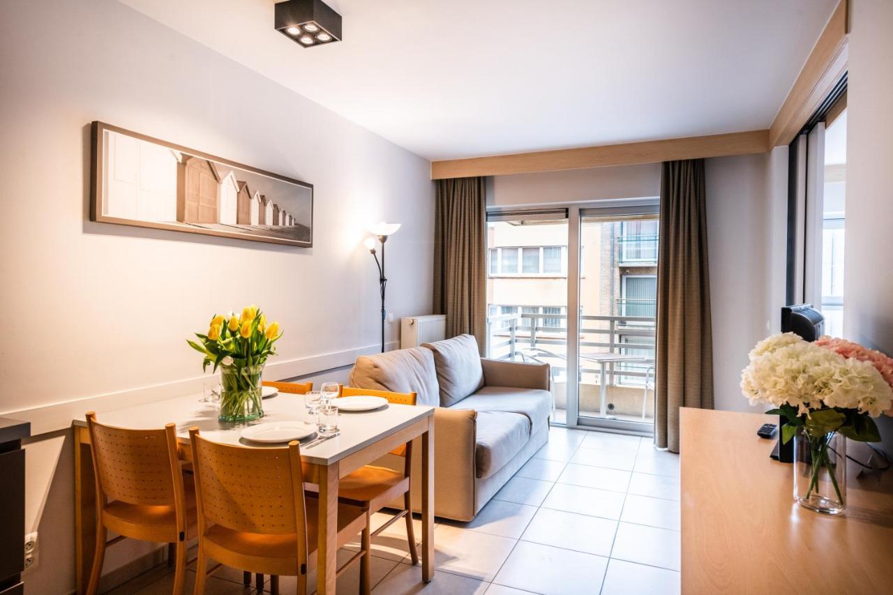Belcasa Suitehotel Middelkerke Bagian luar foto