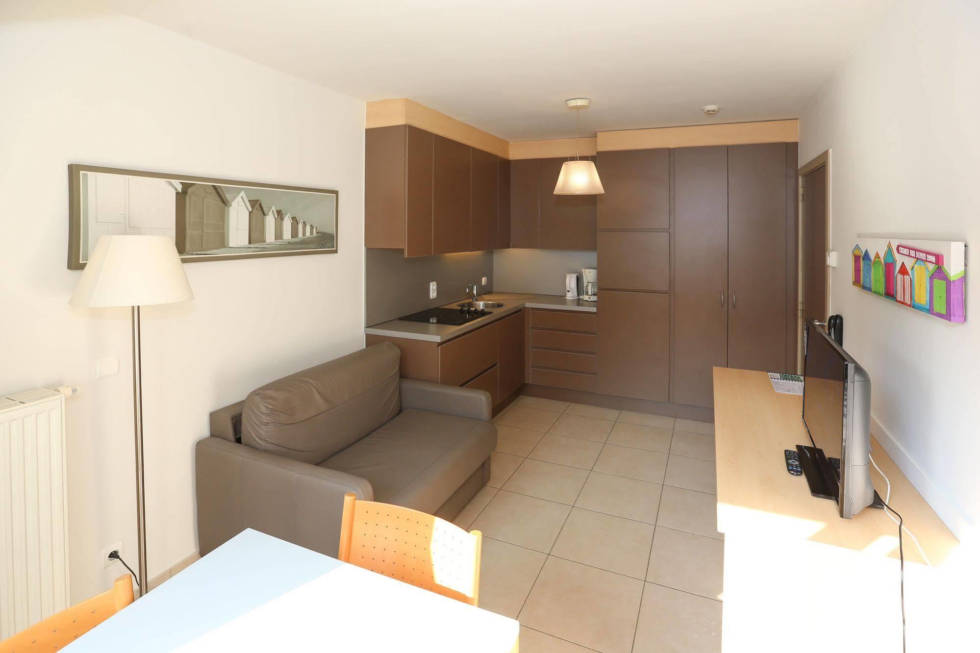 Belcasa Suitehotel Middelkerke Bagian luar foto